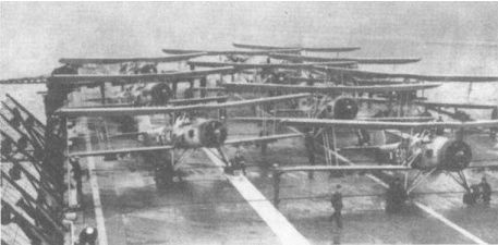 Иллюстрация к книге — Подводная война Гитлера. 1939-1942. Охотники. Часть II [i_021.jpg]