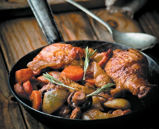 Иллюстрация к книге — Деревенская кухня. Простые и вкусные блюда в сковороде и горшочке [i_020.jpg]