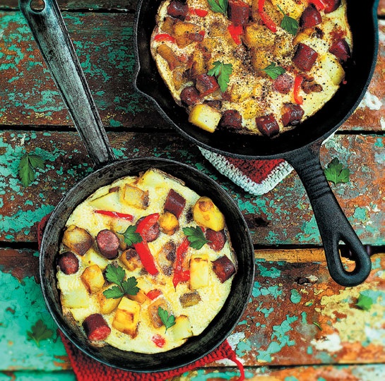 Иллюстрация к книге — Деревенская кухня. Простые и вкусные блюда в сковороде и горшочке [i_059.jpg]