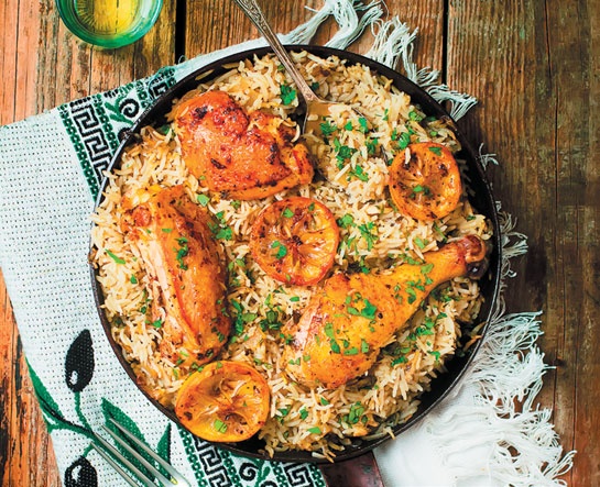 Иллюстрация к книге — Деревенская кухня. Простые и вкусные блюда в сковороде и горшочке [i_060.jpg]