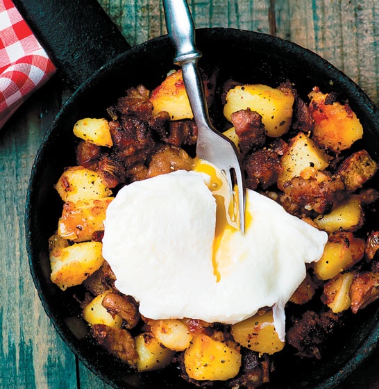 Иллюстрация к книге — Деревенская кухня. Простые и вкусные блюда в сковороде и горшочке [i_071.jpg]