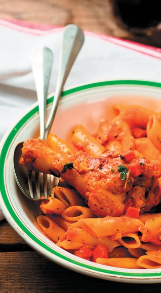 Иллюстрация к книге — Деревенская кухня. Простые и вкусные блюда в сковороде и горшочке [i_077.jpg]