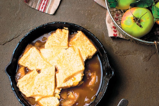 Иллюстрация к книге — Деревенская кухня. Простые и вкусные блюда в сковороде и горшочке [i_089.jpg]