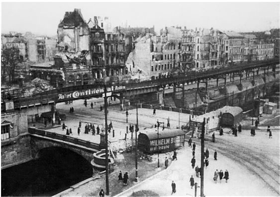 Иллюстрация к книге — Берлин 45-го. Сражение в логове зверя  [i_011.jpg]