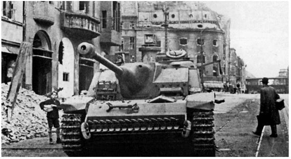 Иллюстрация к книге — Берлин 45-го. Сражение в логове зверя  [i_051.jpg]