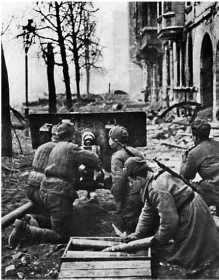 Иллюстрация к книге — Берлин 45-го. Сражение в логове зверя  [i_056.jpg]