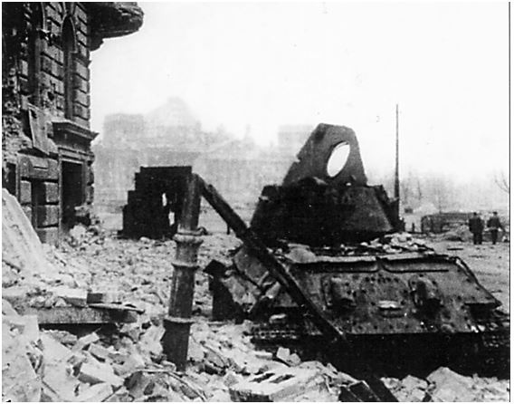 Иллюстрация к книге — Берлин 45-го. Сражение в логове зверя  [i_071.jpg]