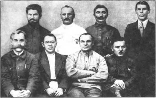 Иллюстрация к книге — Истребленные маршалы [i_008.jpg]