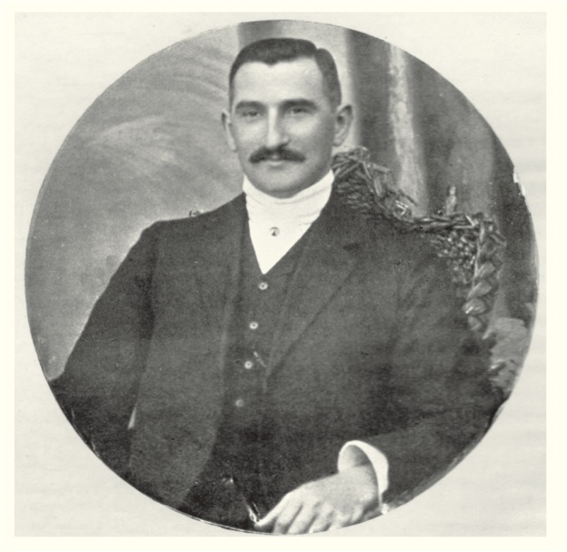 Иллюстрация к книге — Конан Дойль на стороне защиты [i_014.jpg]