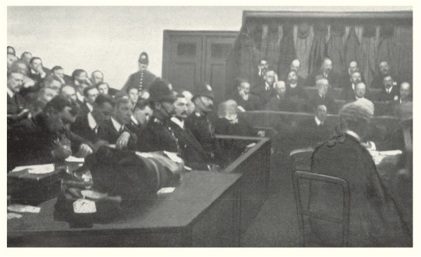 Иллюстрация к книге — Конан Дойль на стороне защиты [i_020.jpg]