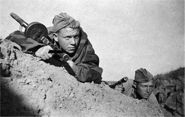 Иллюстрация к книге — Оборона Севаcтополя [i_002.jpg]