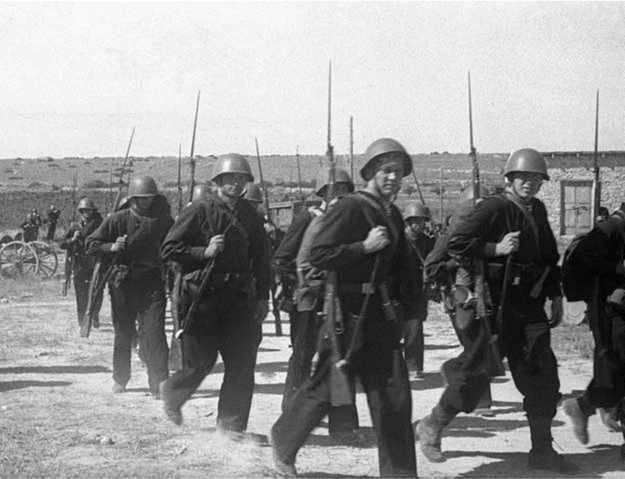 Иллюстрация к книге — Оборона Севаcтополя [i_005.jpg]