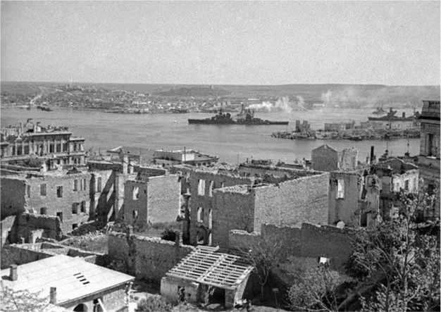 Иллюстрация к книге — Оборона Севаcтополя [i_017.jpg]