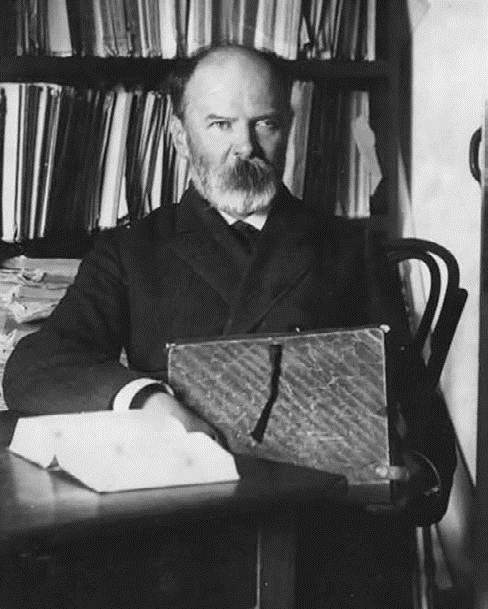 Иллюстрация к книге — Эта короткая жизнь. Николай Вавилов и его время [i_010.jpg]