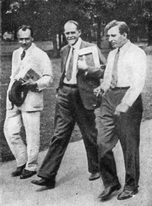 Иллюстрация к книге — Эта короткая жизнь. Николай Вавилов и его время [i_054.jpg]