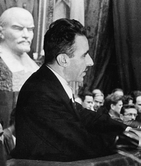 Иллюстрация к книге — Эта короткая жизнь. Николай Вавилов и его время [i_062.jpg]