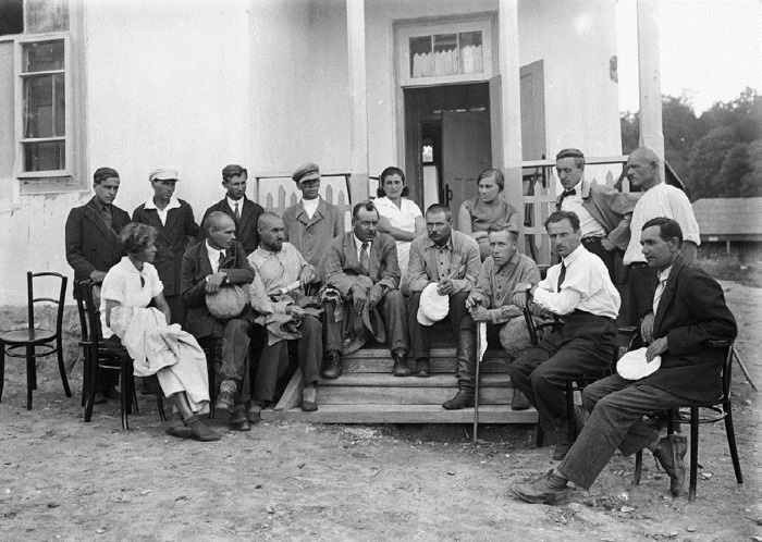 Иллюстрация к книге — Эта короткая жизнь. Николай Вавилов и его время [i_064.jpg]