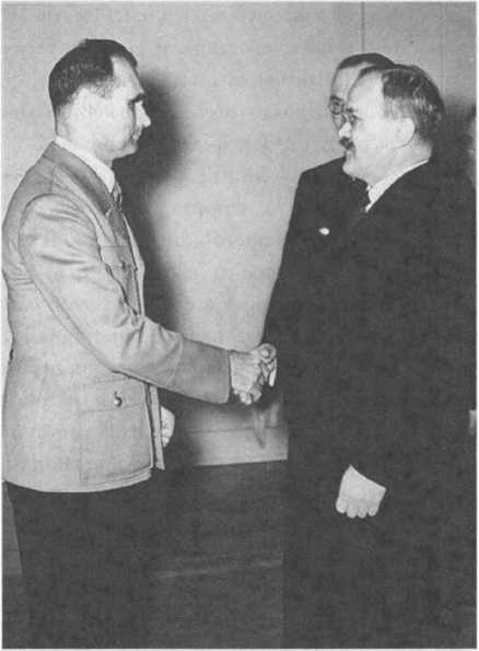 Иллюстрация к книге — Тайна смерти Рудольфа Гесса [i_013.jpg]