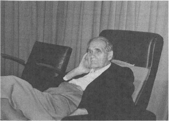 Иллюстрация к книге — Тайна смерти Рудольфа Гесса [i_024.jpg]