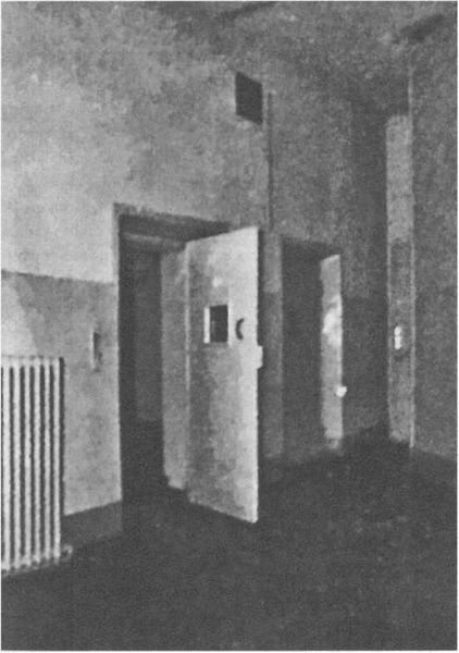 Иллюстрация к книге — Тайна смерти Рудольфа Гесса [i_038.jpg]