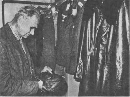 Иллюстрация к книге — Тайна смерти Рудольфа Гесса [i_041.jpg]