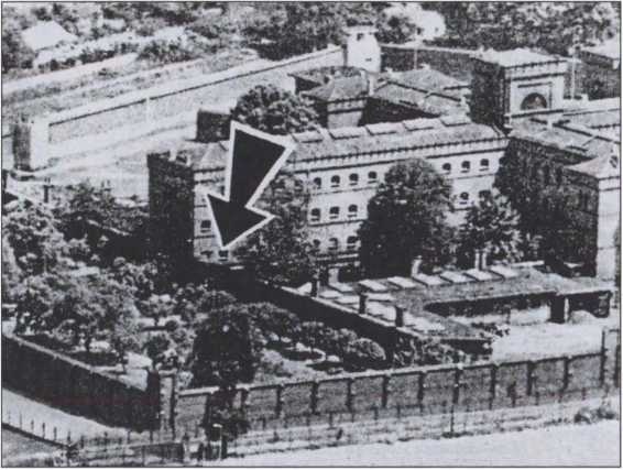 Иллюстрация к книге — Тайна смерти Рудольфа Гесса [i_065.jpg]