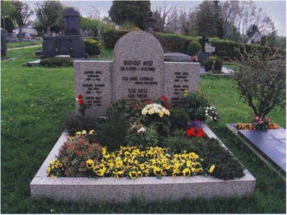 Иллюстрация к книге — Тайна смерти Рудольфа Гесса [i_106.jpg]