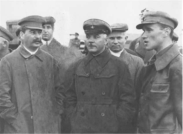 Иллюстрация к книге — Воспоминания о людях и событиях [i_033.jpg]