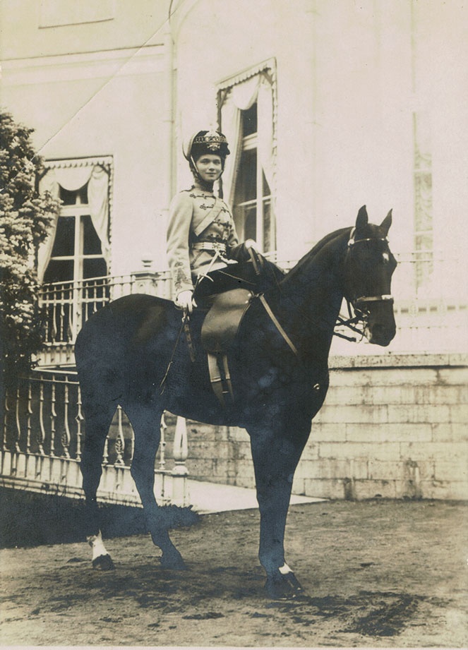 Иллюстрация к книге — Новый год в России. История праздника [i_065.jpg]