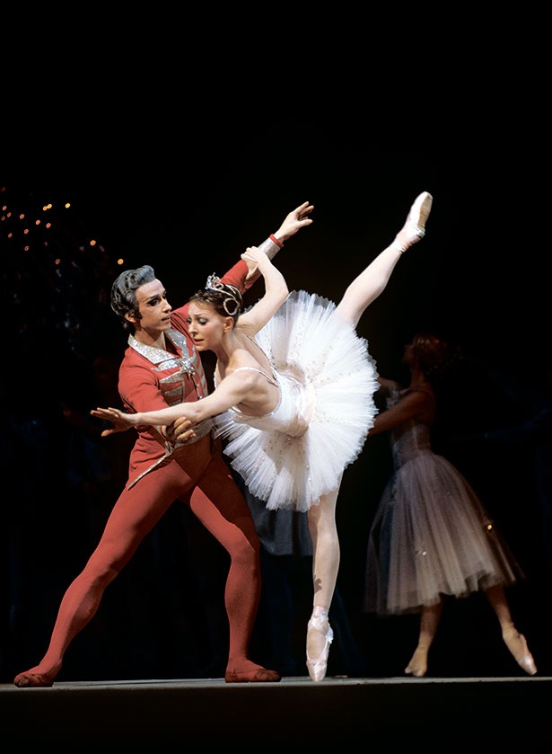 Иллюстрация к книге — Новый год в России. История праздника [i_116.jpg]