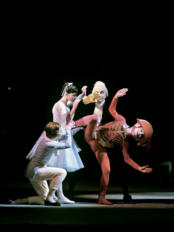 Иллюстрация к книге — Новый год в России. История праздника [i_121.jpg]