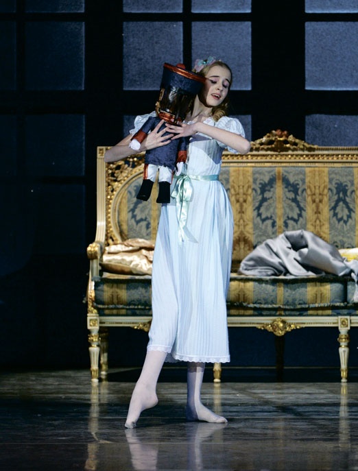 Иллюстрация к книге — Новый год в России. История праздника [i_124.jpg]