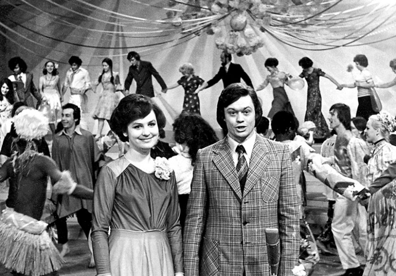 Иллюстрация к книге — Новый год в России. История праздника [i_211.jpg]