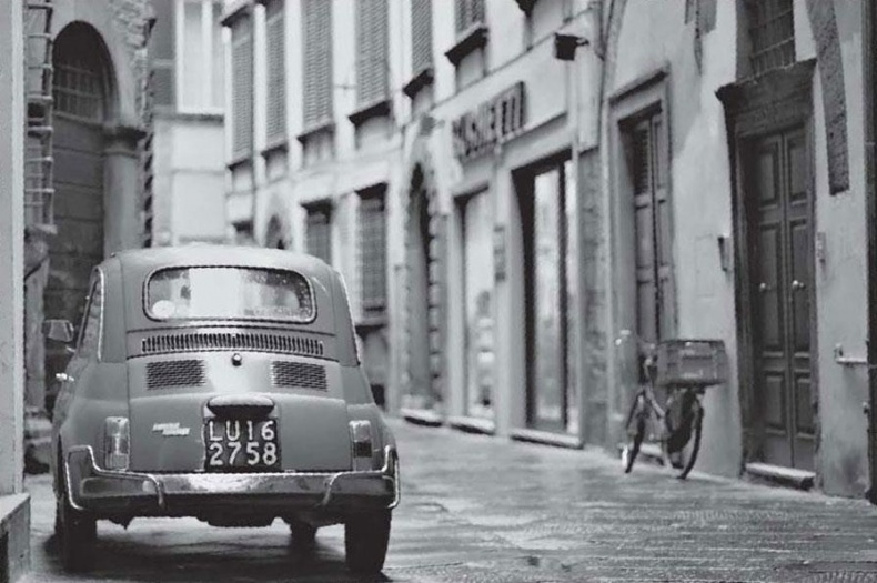 Иллюстрация к книге — Нежная магия Тосканы. Вино, коты и призраки [i_014.jpg]