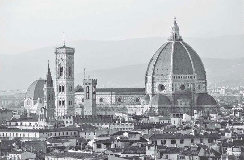 Иллюстрация к книге — Нежная магия Тосканы. Вино, коты и призраки [i_033.jpg]