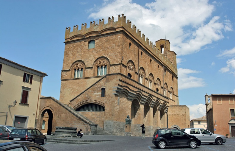 Иллюстрация к книге — Средневековье крупным планом [i_075.jpg]