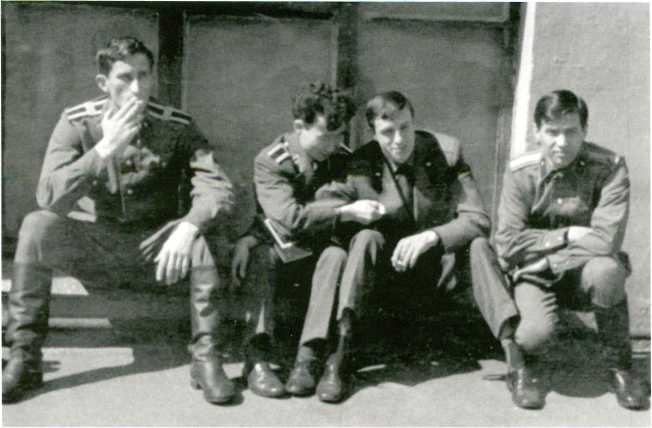 Иллюстрация к книге — Записки контрразведчика. Взгляд изнутри на противоборство КГБ и ЦРУ, и не только [i_011.jpg]