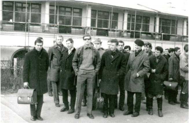 Иллюстрация к книге — Записки контрразведчика. Взгляд изнутри на противоборство КГБ и ЦРУ, и не только [i_013.jpg]