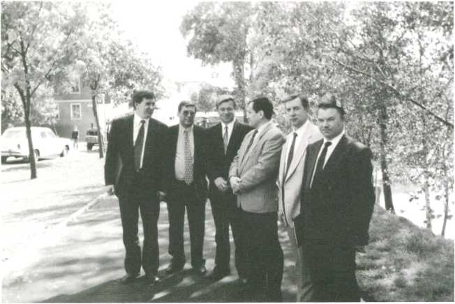 Иллюстрация к книге — Записки контрразведчика. Взгляд изнутри на противоборство КГБ и ЦРУ, и не только [i_080.jpg]