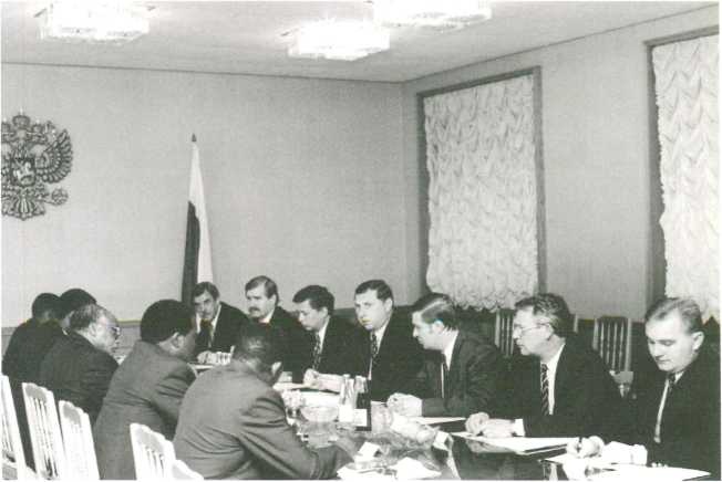 Иллюстрация к книге — Записки контрразведчика. Взгляд изнутри на противоборство КГБ и ЦРУ, и не только [i_082.jpg]