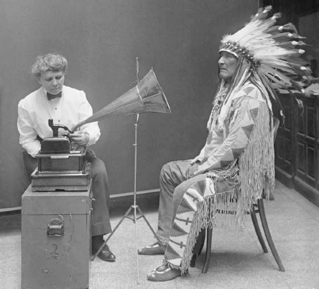 Иллюстрация к книге — Зачем мы говорим [i_002.jpg]