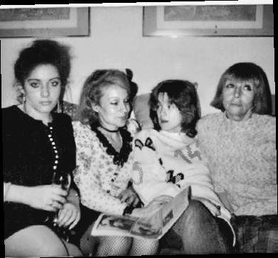 Иллюстрация к книге — Тайны жизни Ники Турбиной («Я не хочу расти…) [i_142.jpg]