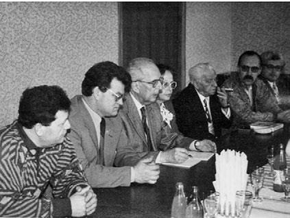 Иллюстрация к книге — Тайны жизни Ники Турбиной («Я не хочу расти…) [i_162.jpg]