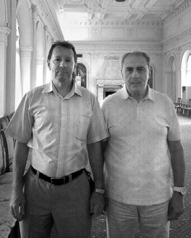 Иллюстрация к книге — Тайны жизни Ники Турбиной («Я не хочу расти…) [i_183.jpg]