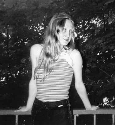 Иллюстрация к книге — Тайны жизни Ники Турбиной («Я не хочу расти…) [i_191.jpg]