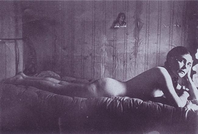 Иллюстрация к книге — Лиля Брик: Её Лиличество на фоне Люциферова века [i_041.jpg]