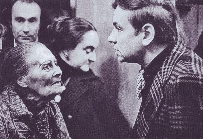 Иллюстрация к книге — Лиля Брик: Её Лиличество на фоне Люциферова века [i_058.jpg]