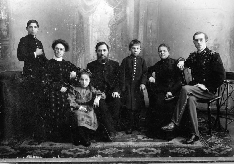 Иллюстрация к книге — Серебряный век в нашем доме [i_003.jpg]