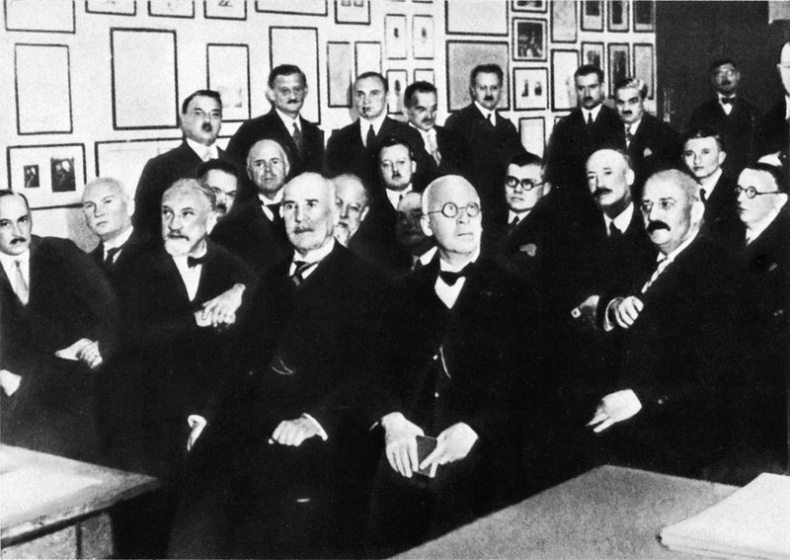 Иллюстрация к книге — Век криминалистики [i_071.jpg]