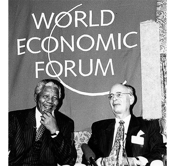 Иллюстрация к книге — Площадь и башня. Cети и власть от масонов до Facebook [i_036.jpg]